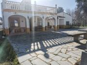 CHALET Y CASA AUXILIAR CON LUZ DE RED Y AGUA CERCANO A...