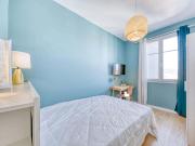 Chambre 2 CHATEAUNEUF F