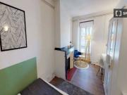 Chambre à louer dans un appartement partagé de 9...
