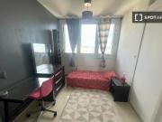 Chambre à louer dans un appartement partagé de 3...