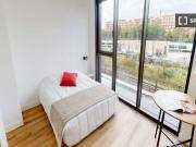 Chambre à louer dans un appartement partagé de 8...