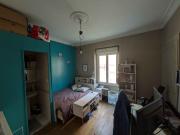 Chambre avec salle de bain attenante