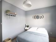 Chambre calme et chaleureuse LY019