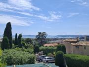 Chambre dans belle villa, très calme et vue mer