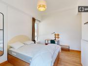 Chambre dans un appartement de 7 chambres à louer dans...