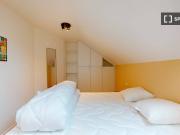 Chambre dans un appartement en colocation à louer à...