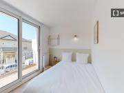 Chambre dans un appartement partagé de 5 chambres à...