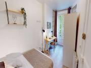 Chambre dans un appartement partagé de 6 chambres à...