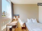 Chambre en colocation à Suresnes, Paris