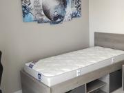 Chambre fonctionnelle et meublée tout confort