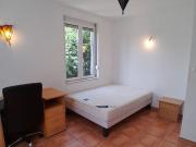 Chambre meublée dans maison avec jardin