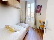 Chambre partagée dans un appartement de 9 chambres à...