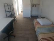 CHAMBRE STANDING DANS UNE MAISON AVEC JARDIN
