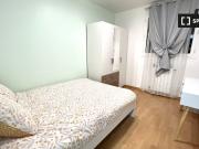 Chambres à louer dans un appartement de 14 chambres à...