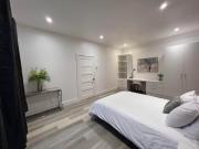 CHAMBRES DE CHARME À LOUER AU CŒUR DU VILLAGE