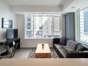 Champagne Avenue South