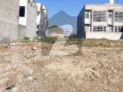 Chance deal 5 marla prime location