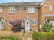 Chandos Gardens, Coulsdon CR5 2 bed house to rent £1,850...