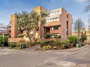 Chandos Way, London, 3 Bedroom Flat