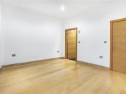 Chapel Place, Shoreditch, London, EC2A 3DQ