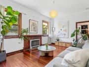 Character and Comfort in Cottesloe!