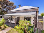 Character Cottage Endless Potential by the Bay Character Cottage Endless Potential by the Bay