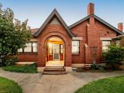 Character Entertainer on a Generous 817sqm Allotment in...