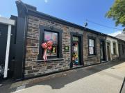 CHARACTER FILLED 76 M² OFFICE