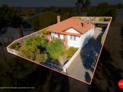 Character Filled Cottage in the Heart of Bendigo