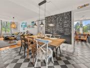 Charakterhaus 3 geräumige Wohnungen