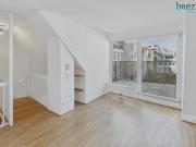 Charaktervolle 5 Zimmer DG Maisonette mit Terrasse & KFZ...