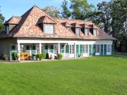 Charaktervolles Anwesen mit weitläufigem Garten und Seeblick