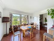 Charaktervolles Einfamilienhaus – großzügige Volumen und...