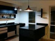 Chardonnay Colado ao novo shopping, lindo, moderno, com...