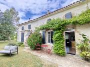 CHARENTAISE 284M² 6 CHAMBRES PISCINE JARDIN 2825M²