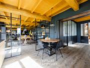 Charentaise au caractère affirmé métamorphosé en écrin...