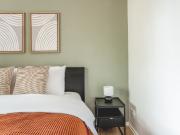 Charlottenburg 2br nr Kurfürstendamm, Berlin Amsterdam...