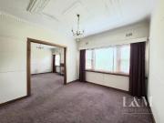 “Charm and Elegance in the Heart of Essendon. !”