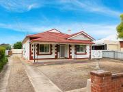 Charm & Character Circa 1920's Auction Saturday 13...