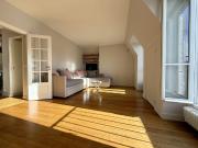 Charmant appartement 1 chambre dernier étage vue Invalides