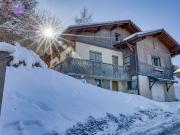 Charmant chalet de 3 chambres, de grands volumes, situé...