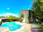 CHARMANT MAS EN PIERRE AVEC PISCINE ET DEPENDANCES