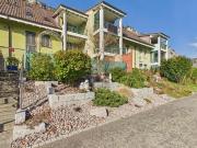 MIT SITZPLATZ UND SONNIGEM GARTEN