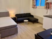 Charmant petit studio rénové A L'ANNEE