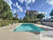 Charmant T2 avec grande terrasse, piscine et parking ?...