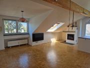 Charmante 2,5 Zimmer Dachgeschosswohnung mit Balkon in...