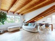 Charmante 2.5 Zimmer Dachwohnung mit Weitsicht