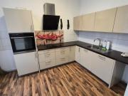 + + Charmante 2,5 Zimmer Wohnung mit Einbauküche und...