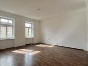 Charmante 2,5 Zimmer Wohnung NÄHE REUMANNPLATZ