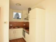 Charmante 2 Zi Wohnung mit Terrasse, Parkplatz &...